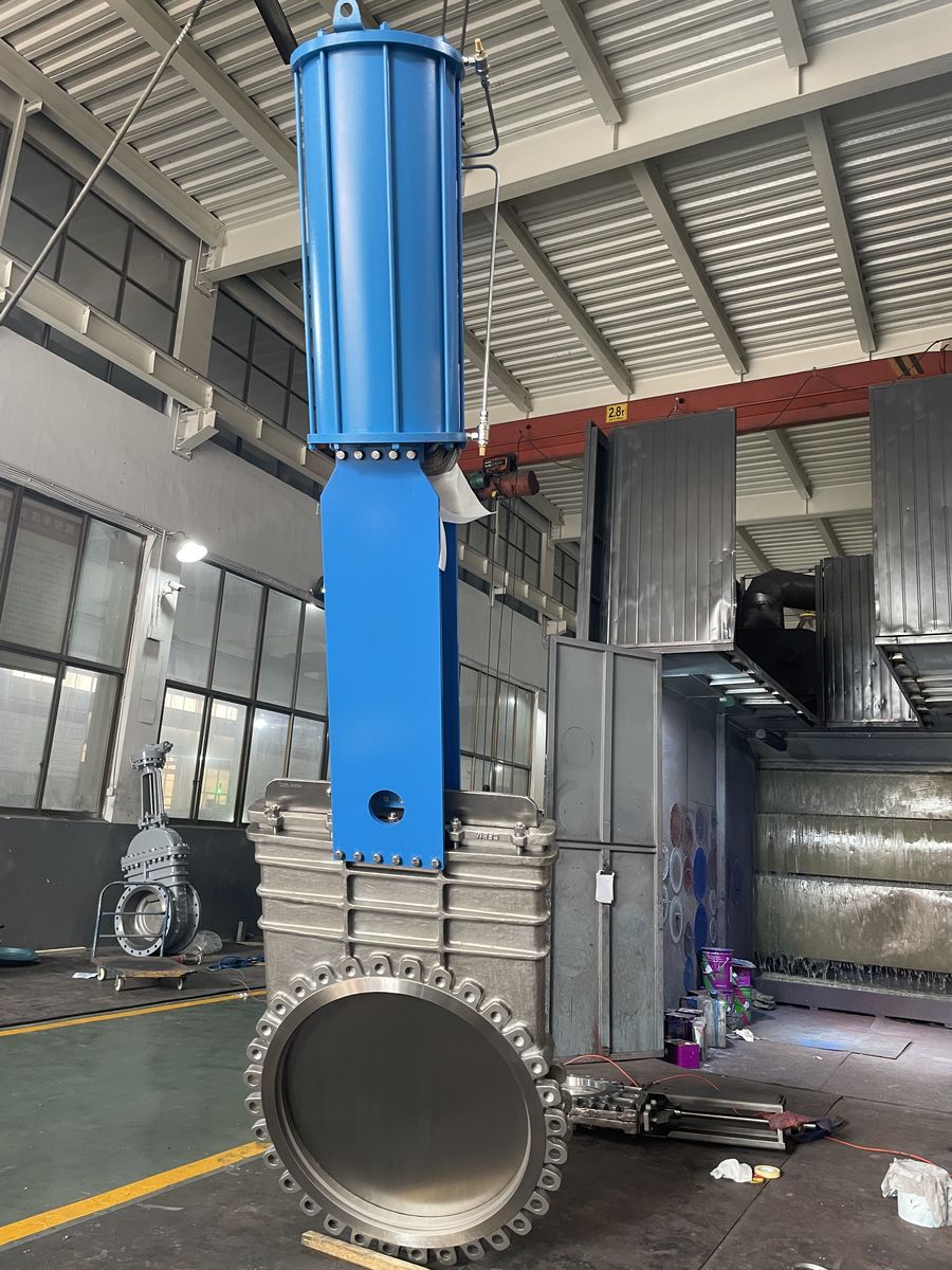 Knife-gate valve DN900